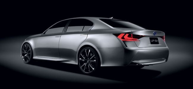 Lexus GS F s osemvalcom ?